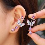 Brinco Ear Cuff Borboleta Encantadora - Glamorous Lilac - Acessório Clássico - Acessórios de Luxo- Acessórios de Moda - SANTO STILO