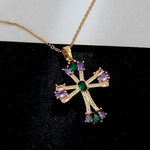 Colar Crucifixo Banhado à Ouro - Vitral Cross - Colares Femininos - Feminino- Novidades - SANTO STILO