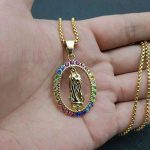 Colar Virgem Maria Multicolorida - Vitral - Colares Femininos - Correntes e Crucifixos- Feminino - SANTO STILO