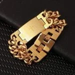Homem na moda, banhado a ouro, luxo, glamour, Crucifixo Moderno, semijoia de luxo, homem moderno, look masculino, acessórios masculinos, crucifixo religioso, corrente masculina, fé cristã, moda masculina, Antialérgico, aço inoxidável, design moderno, atitude, poder, sofisticado, elegância, bracelete masculino