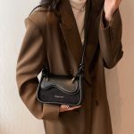 bolsa feminina, bolsa estruturada, bolsa marrom, bolsa caramelo, bolsa preta, bolsa elegante, bolsa estilosa, bolsas estilosas, bolsa moderna