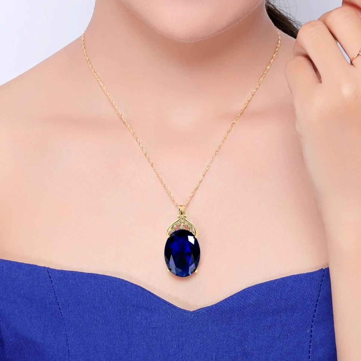 colar feminino, colar de pedra azul, colar banhado a ouro, ouro 18k, colar elegante, colar chique, colar fino, semijoia banhada a ouro, acessórios banhados a ouro
